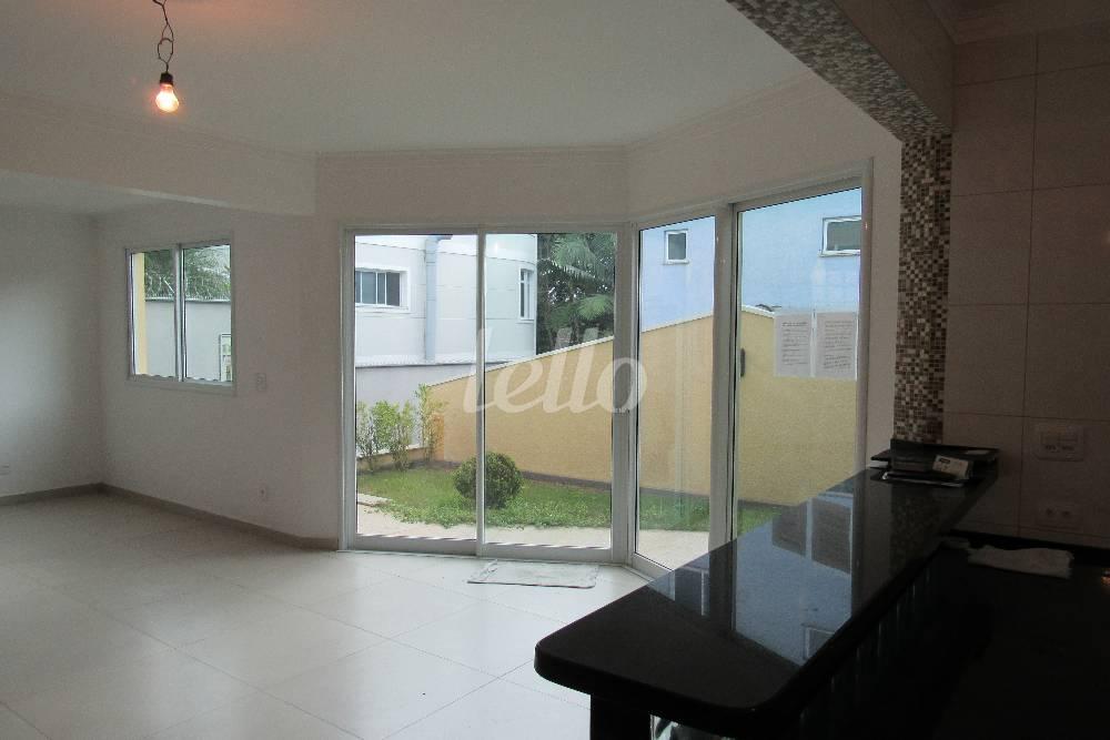 COPA de Casa à venda, em condomínio - sobrado com 250 m², 3 quartos e 3 vagas em Tremembé - São Paulo