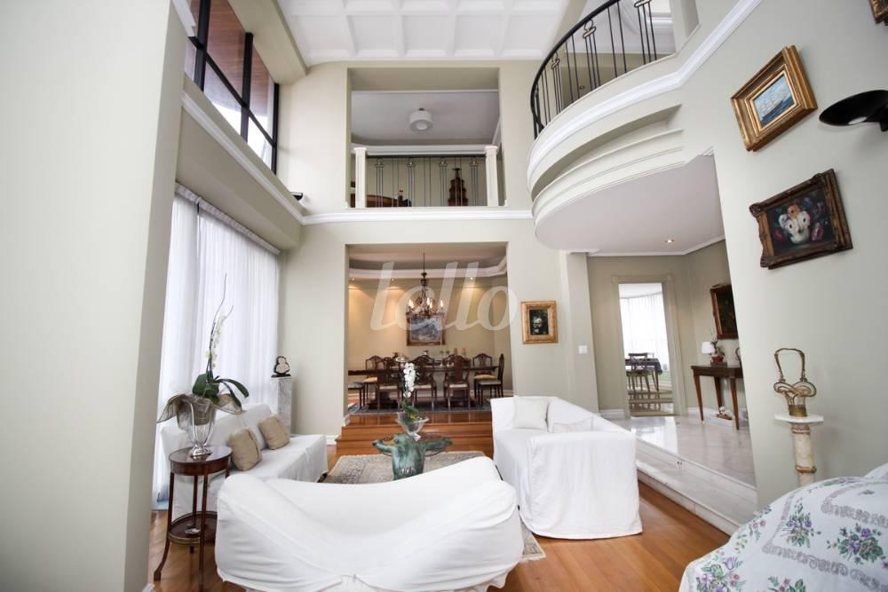 SALA de Apartamento à venda, Duplex com 618 m², 4 quartos e 4 vagas em Indianópolis - São Paulo