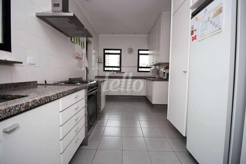 COZINHA de Apartamento à venda, Duplex com 618 m², 4 quartos e 4 vagas em Indianópolis - São Paulo