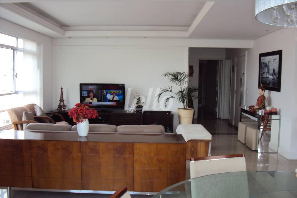SALA DOIS AMBIENTES de Apartamento à venda, Padrão com 173 m², 3 quartos e 1 vaga em Mooca - São Paulo