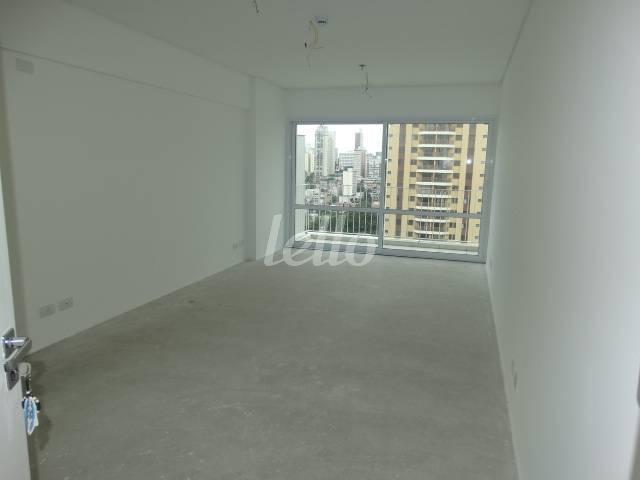 SALA de Sala / Conjunto para alugar, Padrão com 30 m², e 1 vaga em Vila Pompeia - São Paulo
