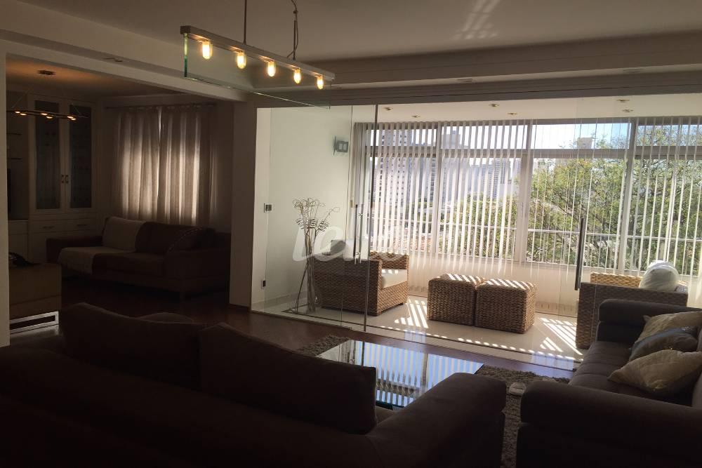 LIVING de Apartamento à venda, Padrão com 232 m², 3 quartos e 2 vagas em Mooca - São Paulo