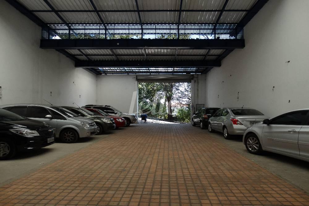 ESTACIONAMENTO de Salão para alugar, Padrão com 750 m², e 15 vagas em Vila Madalena - São Paulo