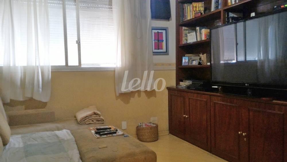 SALA DE TV de Apartamento à venda, Padrão com 210 m², 3 quartos e 2 vagas em Santa Cecília - São Paulo