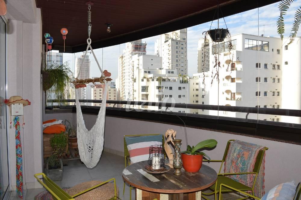 SACADA de Apartamento à venda, Padrão com 202 m², 3 quartos e 4 vagas em Indianópolis - São Paulo