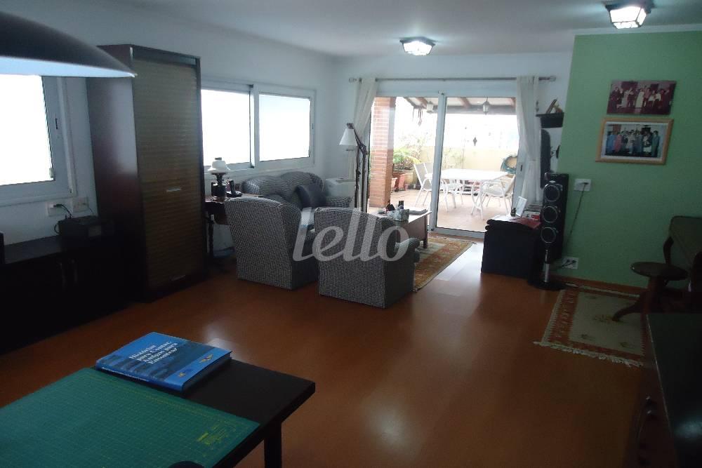 SALA ÍNTIMA de Apartamento à venda, cobertura - Padrão com 340 m², 4 quartos e 3 vagas em Campo Belo - São Paulo