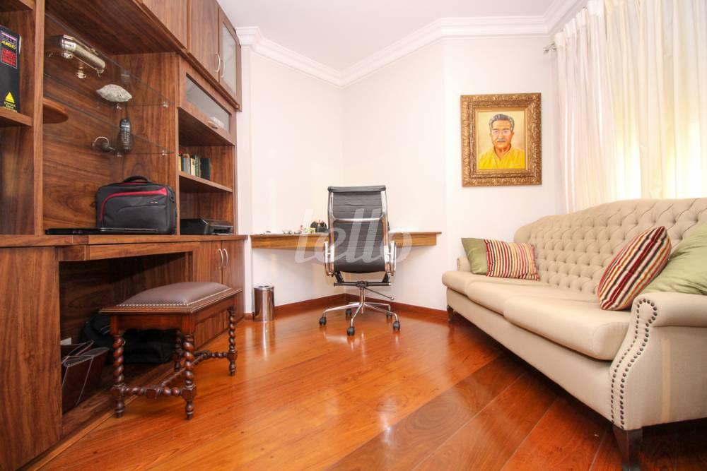 ESCRITÓRIO de Apartamento à venda, Padrão com 239 m², 3 quartos e 4 vagas em Jardim Vila Mariana - São Paulo