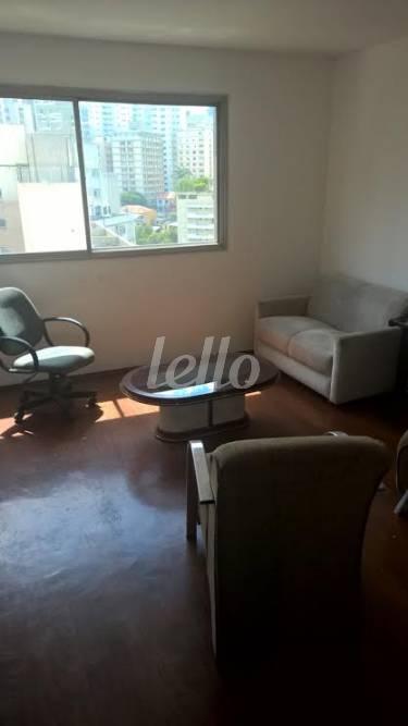 SALA de Apartamento à venda, Padrão com 70 m², 2 quartos e 1 vaga em Bela Vista - São Paulo
