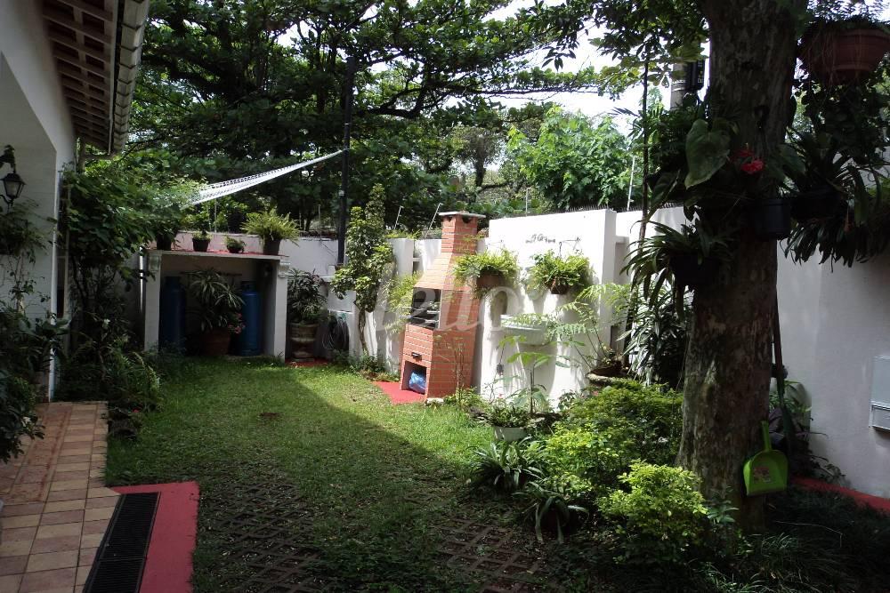 CHURRASQUEIRA de Casa à venda, sobrado com 279 m², 4 quartos e 4 vagas em Pacaembu - São Paulo