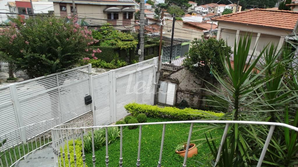 ENTRADA de Casa à venda, assobradada com 337 m², 3 quartos e 3 vagas em Vila Mazzei - São Paulo