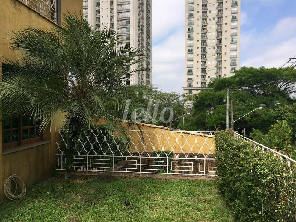 JARDIM de Casa à venda, sobrado com 452 m², 4 quartos e 4 vagas em Jardim Panorama - São Paulo