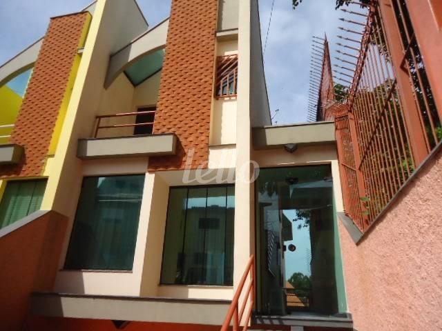 FACHADA de Casa à venda, sobrado com 206 m², 3 quartos e 5 vagas em Vila Carrão - São Paulo