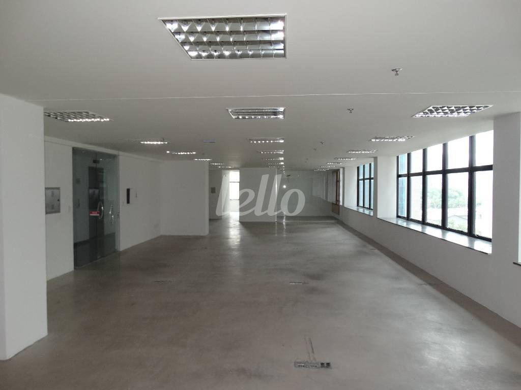 SALA de Sala / Conjunto para alugar, Padrão com 489 m², e 8 vagas em Vila Olímpia - São Paulo