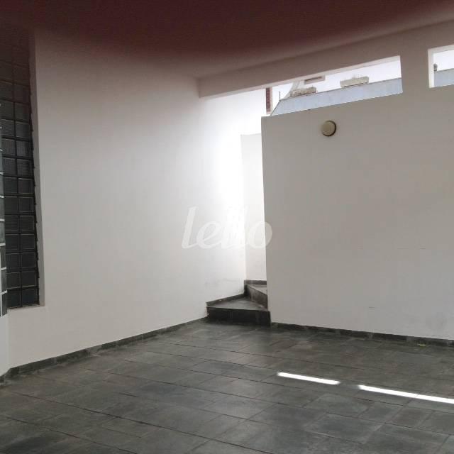 GARAGEM de Casa à venda, sobrado com 350 m², 4 quartos e 3 vagas em Vila Carrão - São Paulo
