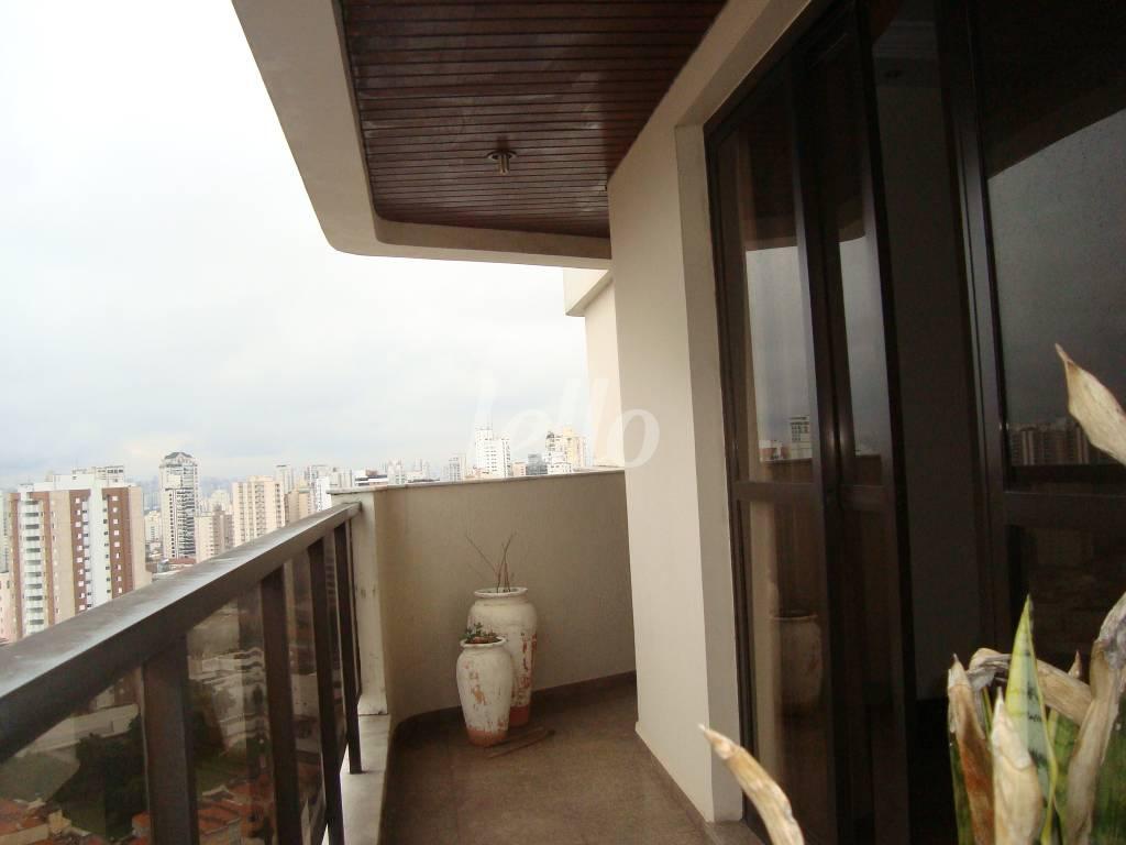VARANDA de Apartamento à venda, Duplex com 370 m², 4 quartos e 3 vagas em Jardim São Paulo - São Paulo