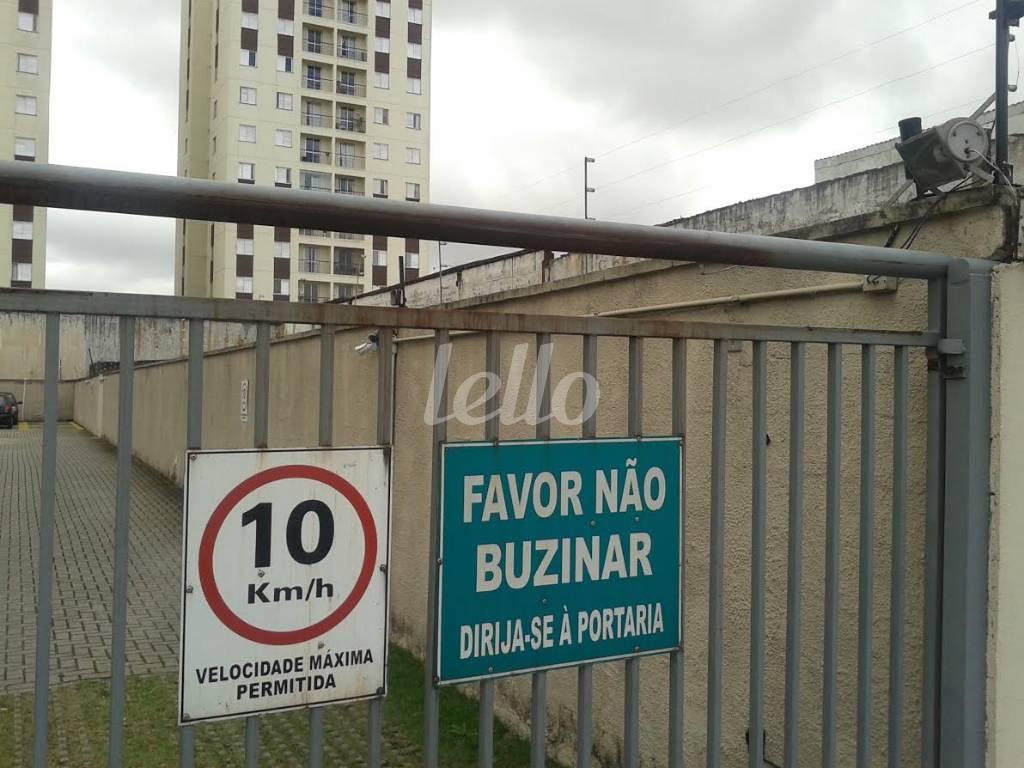 TERRENO de Área / Terreno à venda, Padrão com 500 m², e em Jardim Vila Formosa - São Paulo