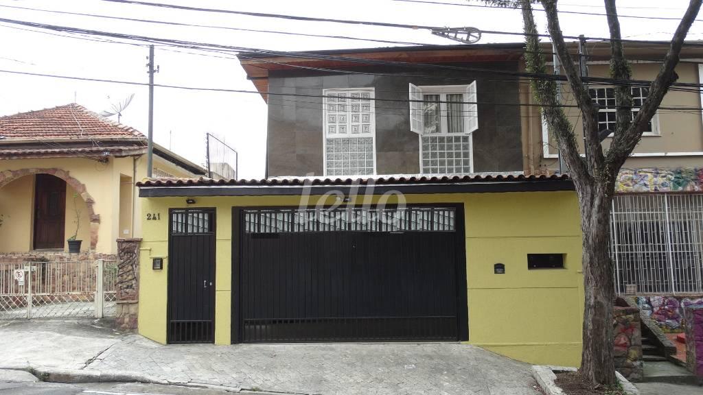FACHADA de Casa à venda, sobrado com 412 m², 3 quartos e 4 vagas em Jardim São Paulo - São Paulo