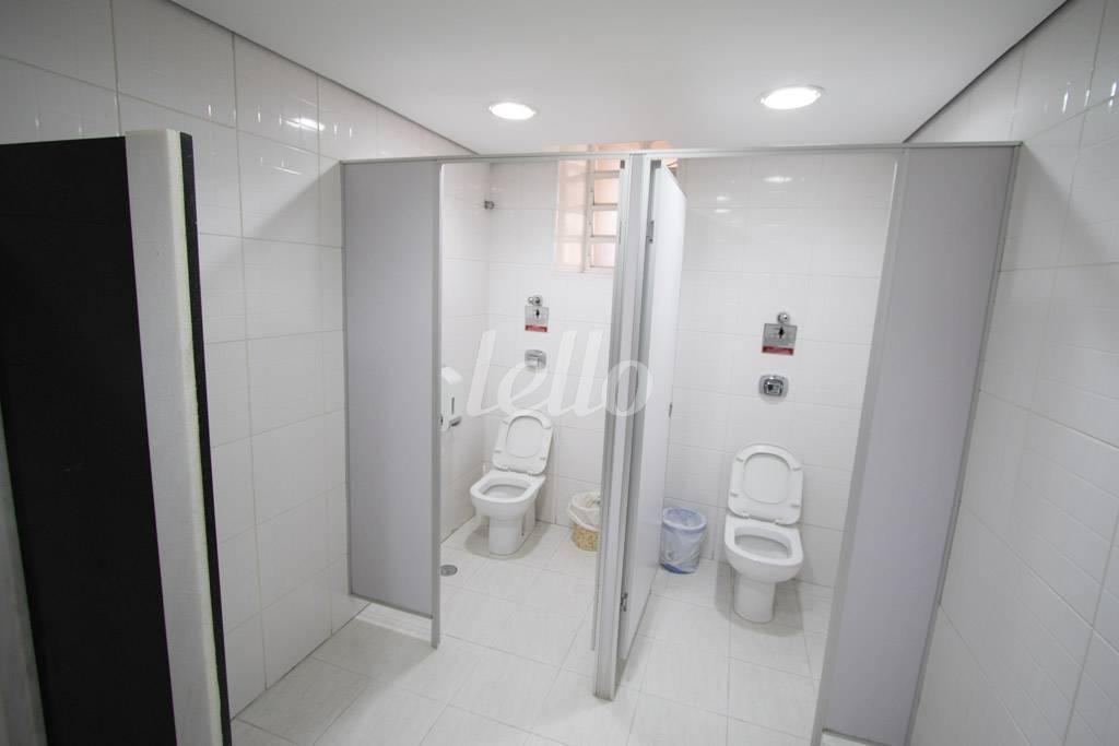 WC de Sala / Conjunto à venda, Padrão com 350 m², e 4 vagas em Bela Vista - São Paulo
