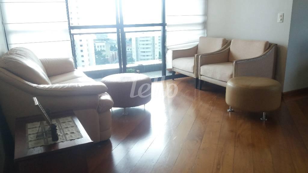 SALA DOIS AMBIENTES de Apartamento à venda, Padrão com 111 m², 3 quartos e 2 vagas em Mooca - São Paulo