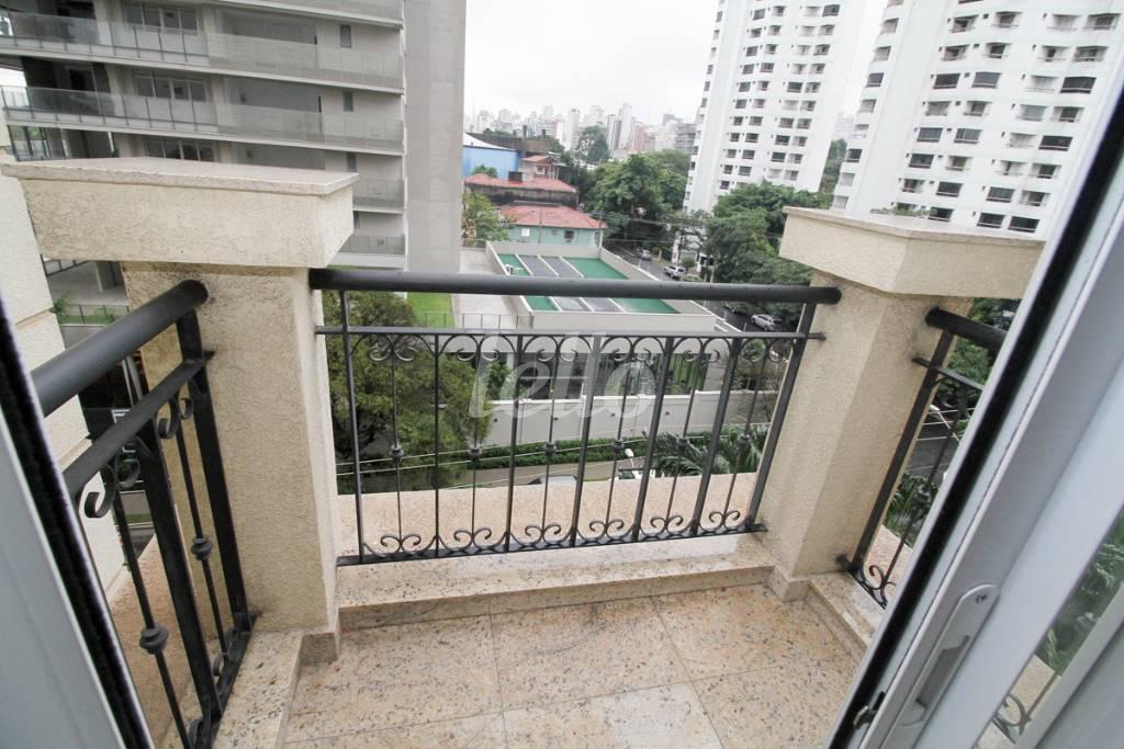 SACADA de Apartamento à venda, Padrão com 308 m², 4 quartos e 5 vagas em Paraíso - São Paulo