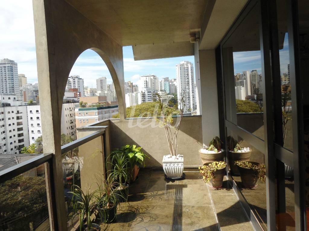 VARANDA de Apartamento à venda, Padrão com 180 m², 3 quartos e 2 vagas em Perdizes - São Paulo