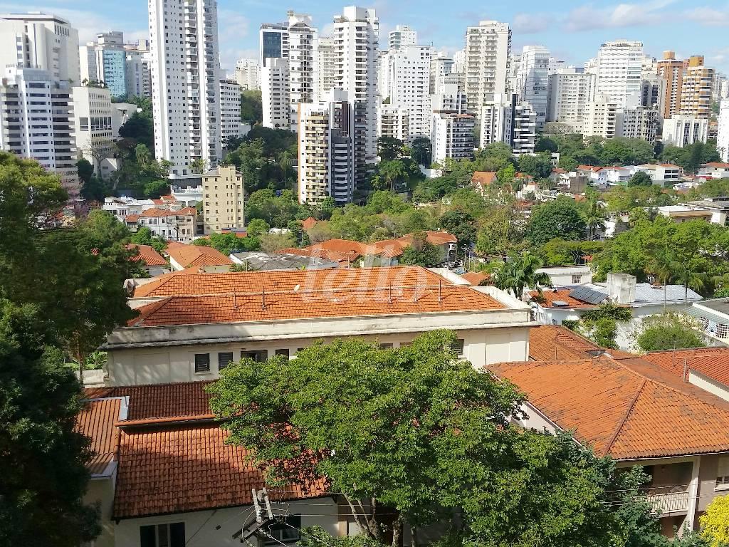 VISTA de Apartamento à venda, Padrão com 180 m², 3 quartos e 2 vagas em Perdizes - São Paulo