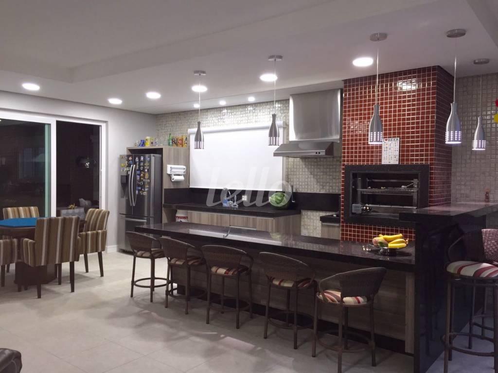 ESPAÇO GOURMET II de Casa à venda, em condomínio - térrea com 330 m², 4 quartos e 6 vagas em Medeiros - Jundiaí