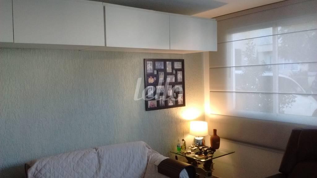 SALA de Casa à venda, em condomínio - sobrado com 100 m², 3 quartos e 2 vagas em Vila Carrão - São Paulo