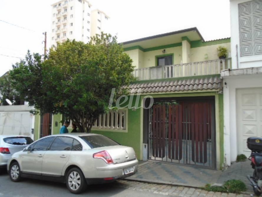 FACHADA de Casa à venda, sobrado com 398 m², 4 quartos e 7 vagas em Mirandopolis - São Paulo