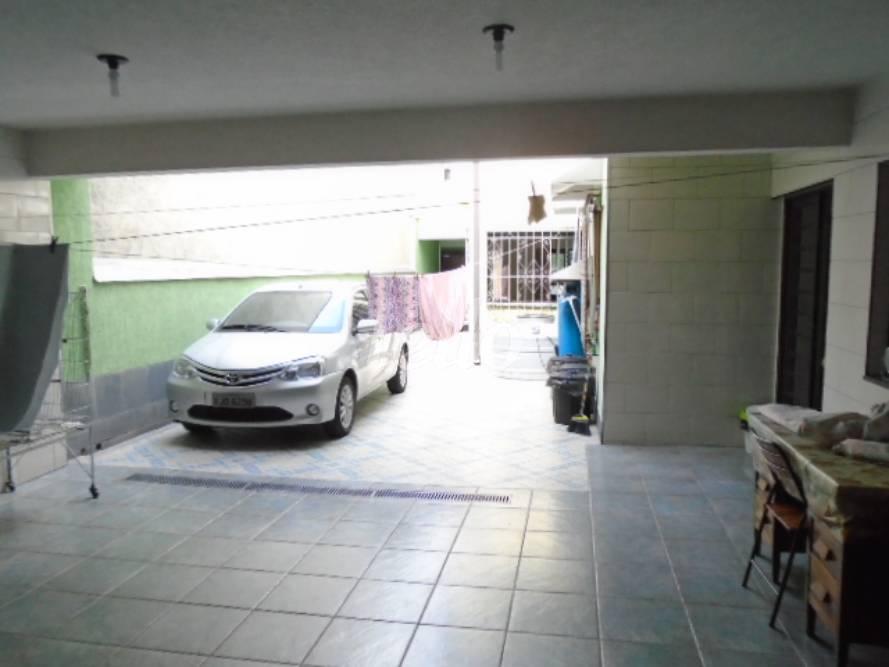 GARAGEM COBERTA de Casa à venda, sobrado com 398 m², 4 quartos e 7 vagas em Mirandopolis - São Paulo