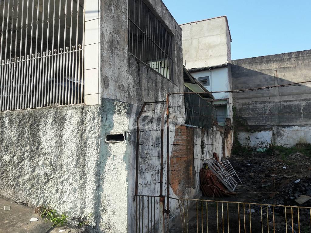 TERRENO de Casa à venda, térrea com 150 m², 4 quartos e 2 vagas em Vila Dom Pedro Ii - São Paulo