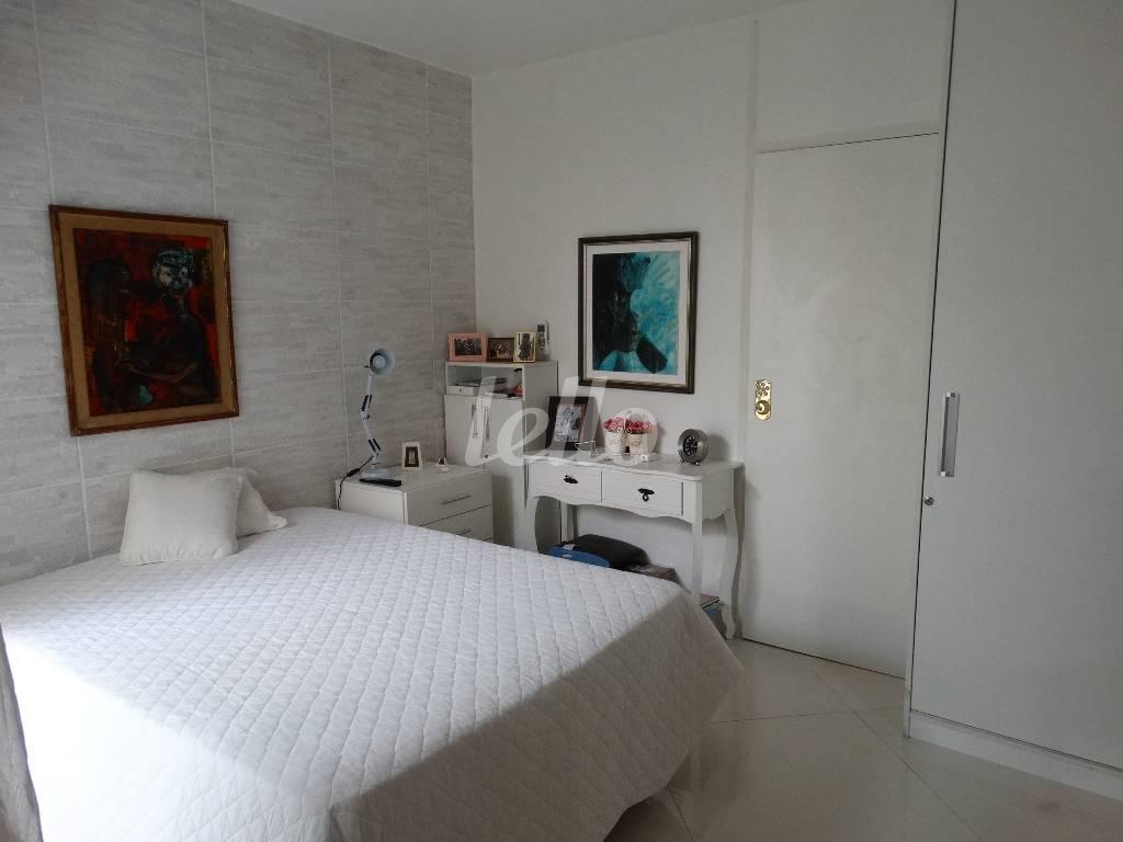 SUÍTE 1 de Casa para alugar, térrea com 200 m², 3 quartos e 5 vagas em Jardim Caravelas - São Paulo