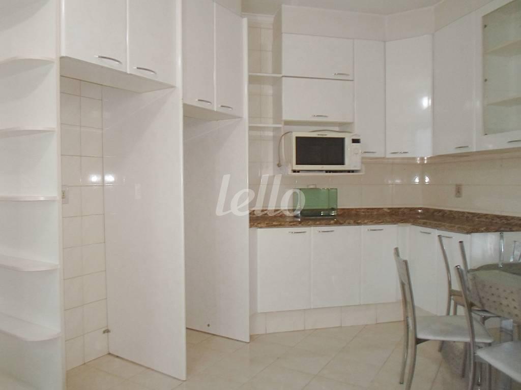 13 COZINHA de Apartamento à venda, Padrão com 125 m², 3 quartos e 3 vagas em Vila Clementino - São Paulo