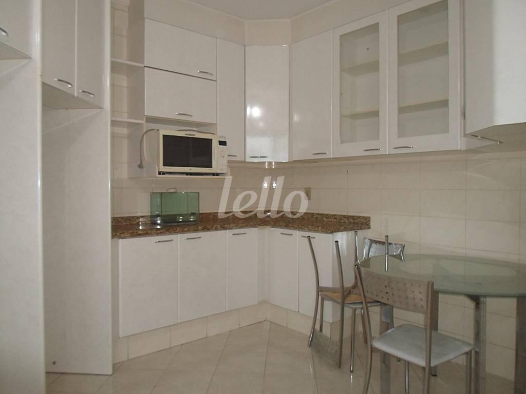 04 COZINHA de Apartamento à venda, Padrão com 125 m², 3 quartos e 3 vagas em Vila Clementino - São Paulo