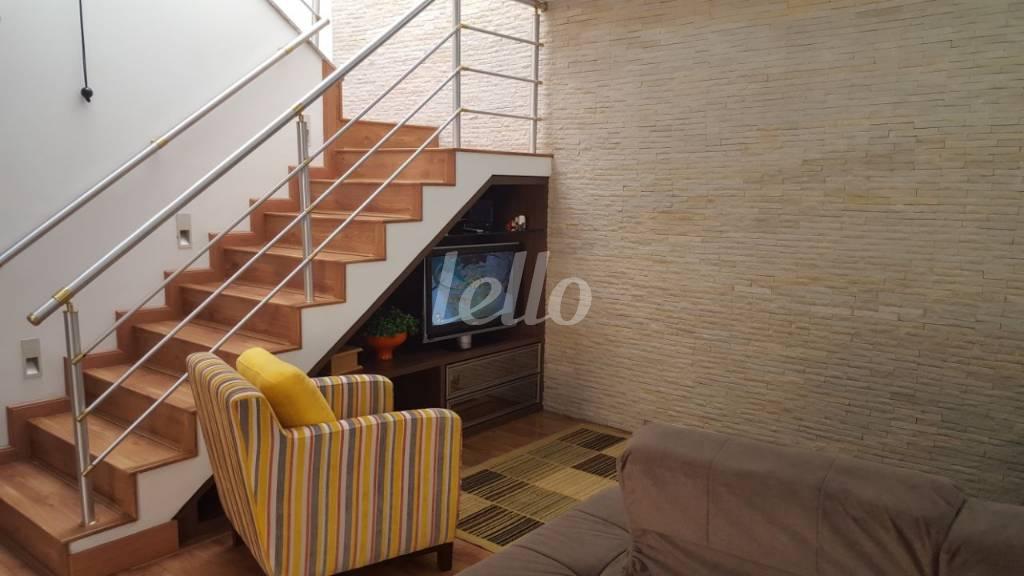 SALA DE TV de Casa à venda, sobrado com 196 m², 3 quartos e 2 vagas em Campestre - Santo André