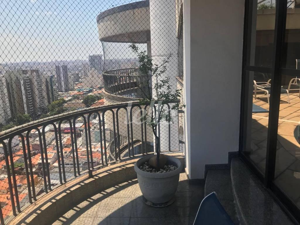 VARANDA de Apartamento à venda, Duplex com 600 m², 5 quartos e 5 vagas em Vila Gomes Cardim - São Paulo