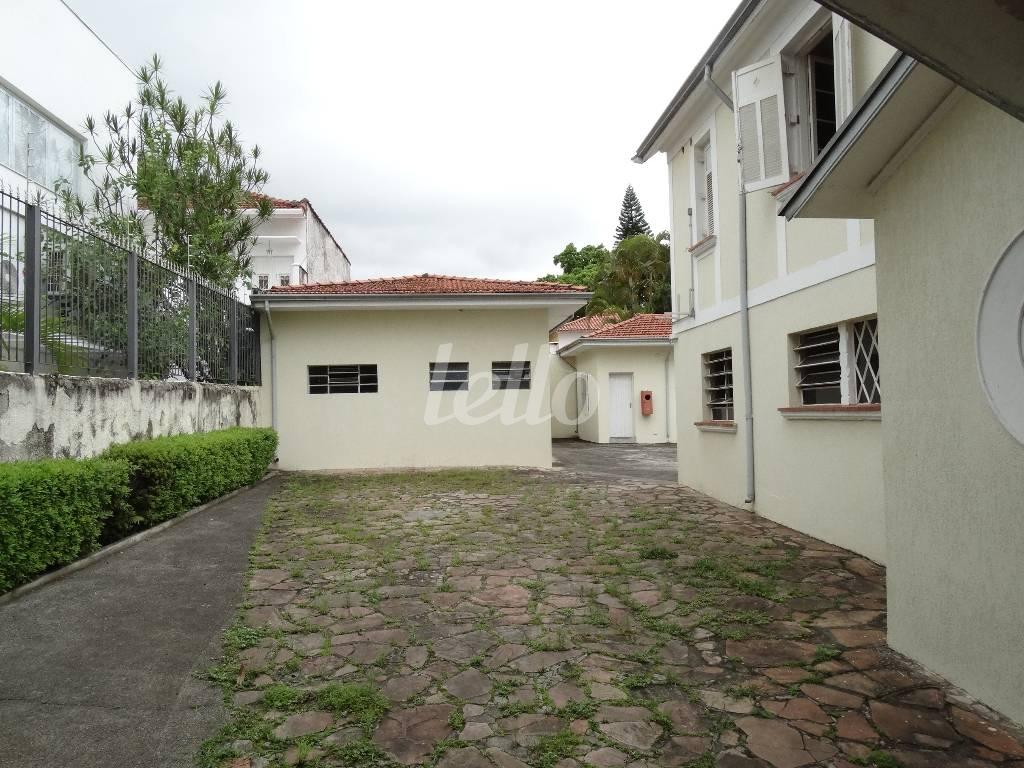 PATIO de Casa para alugar, sobrado com 200 m², e 20 vagas em Jardim Paulista - São Paulo