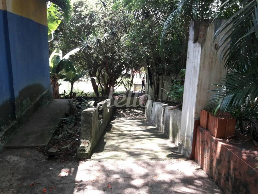 TERRENO de Área / Terreno à venda, Padrão com 1394 m², e em Tremembé - São Paulo