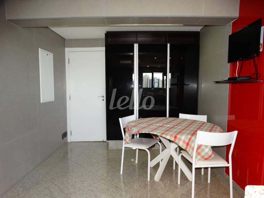 COPA de Apartamento à venda, Padrão com 375 m², 4 quartos e 5 vagas em Tatuapé - São Paulo