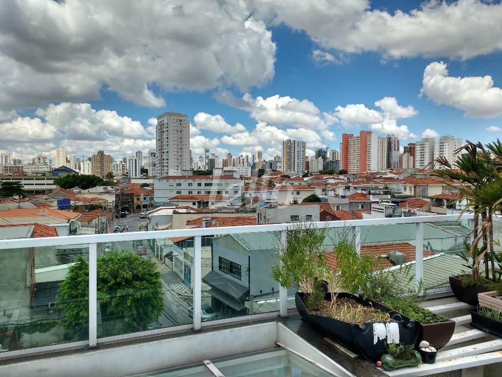 VISTA de Prédio Comercial à venda, Multiusuário com 1000 m², e 12 vagas em Vila Moreira - São Paulo