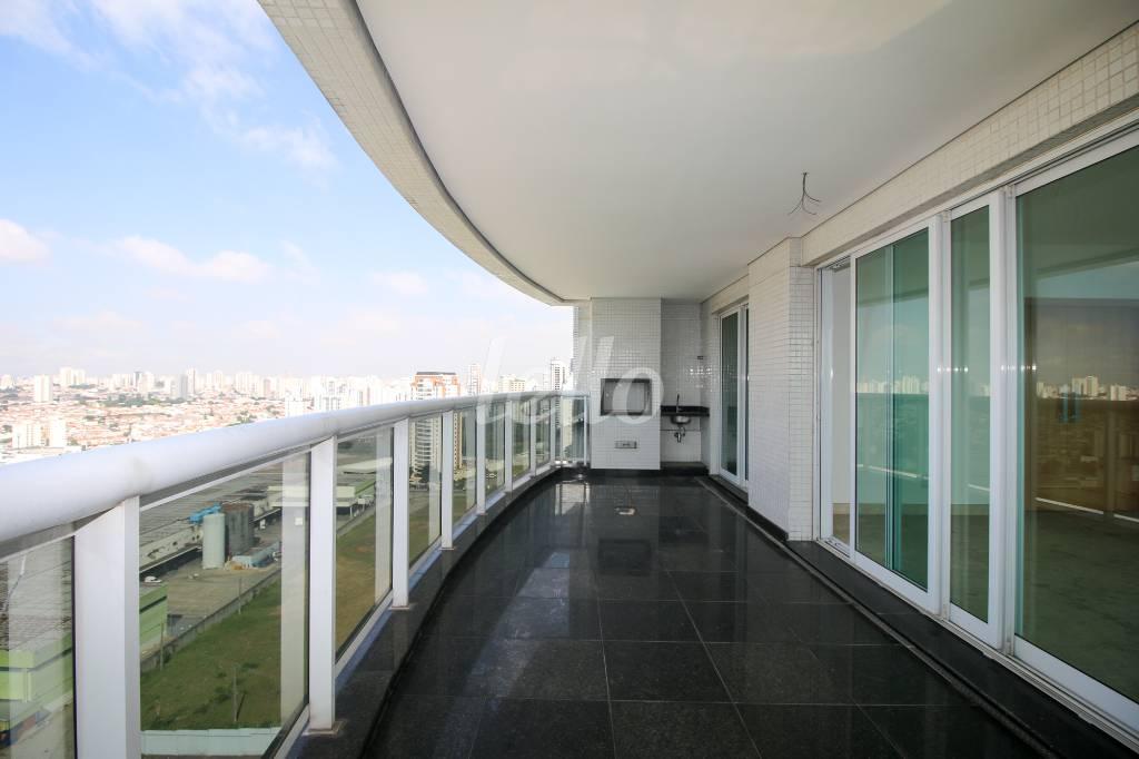 VARANDA de Apartamento à venda, Padrão com 331 m², 4 quartos e 6 vagas em Jardim Anália Franco - São Paulo