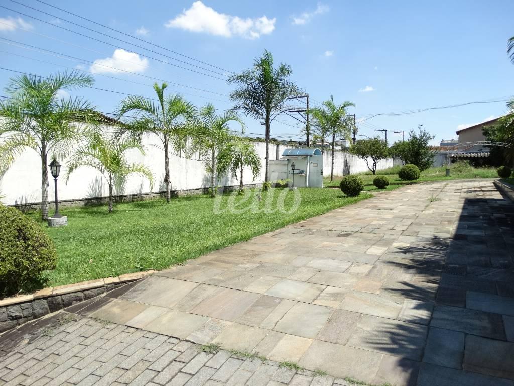 AREA EXTERNA de Casa à venda, térrea com 500 m², e 30 vagas em Vila Independência - São Paulo