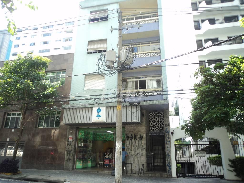 FRENTE DO PRÉDIO de Apartamento à venda, Padrão com 214 m², 3 quartos e em Jardim Paulista - São Paulo