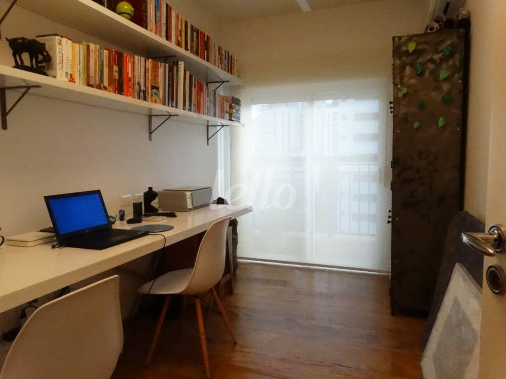 ESCRITÓRIO de Apartamento para alugar, Padrão com 240 m², 3 quartos e 4 vagas em Santa Cecília - São Paulo