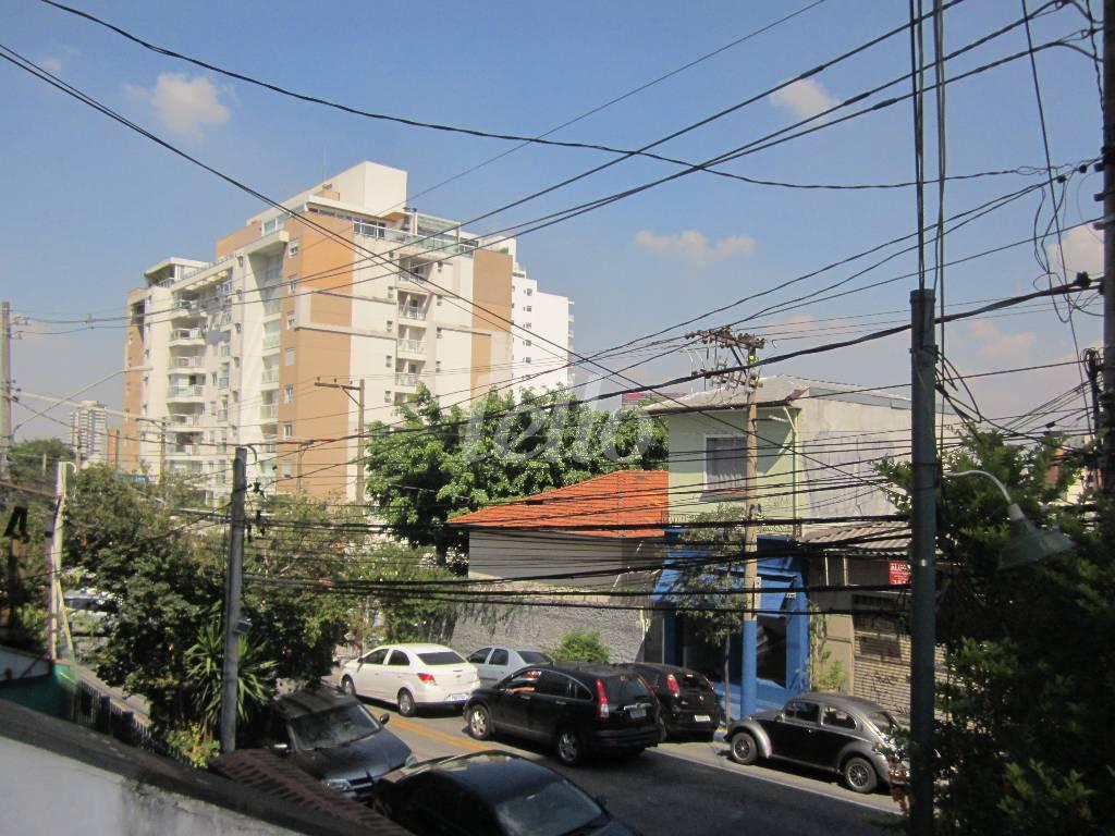 VISTA de Casa à venda, sobrado com 240 m², 3 quartos e 2 vagas em Pinheiros - São Paulo