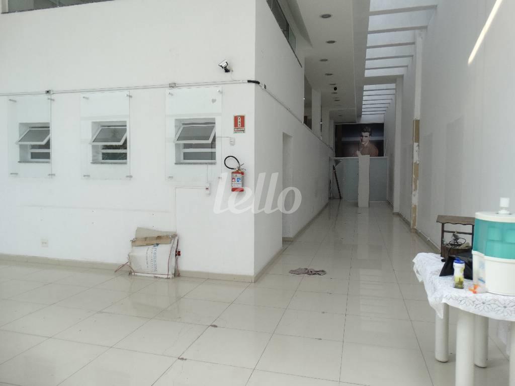 DSC01857 de Salão para alugar, Padrão com 600 m², e 15 vagas em Jardim - Santo André