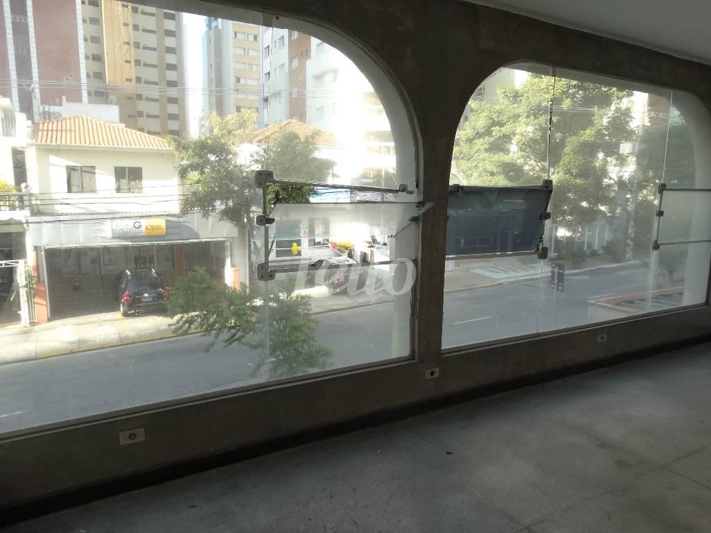 LOJA de Prédio Comercial para alugar, Multiusuário com 600 m², e 14 vagas em Indianópolis - São Paulo