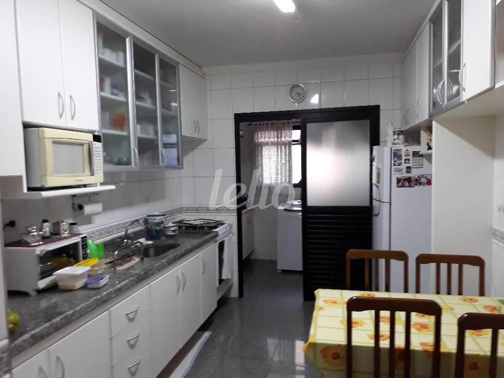 COZINHA de Apartamento à venda, Padrão com 114 m², 3 quartos e 2 vagas em Vila Regente Feijó - São Paulo