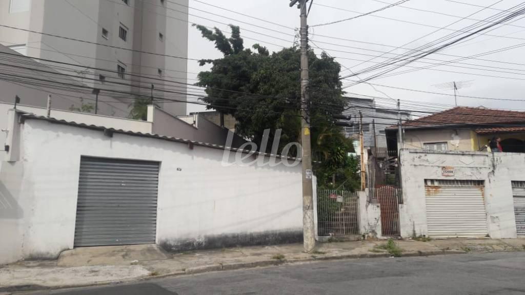 TERRENO de Área / Terreno à venda, Padrão com 450 m², e em Mooca - São Paulo