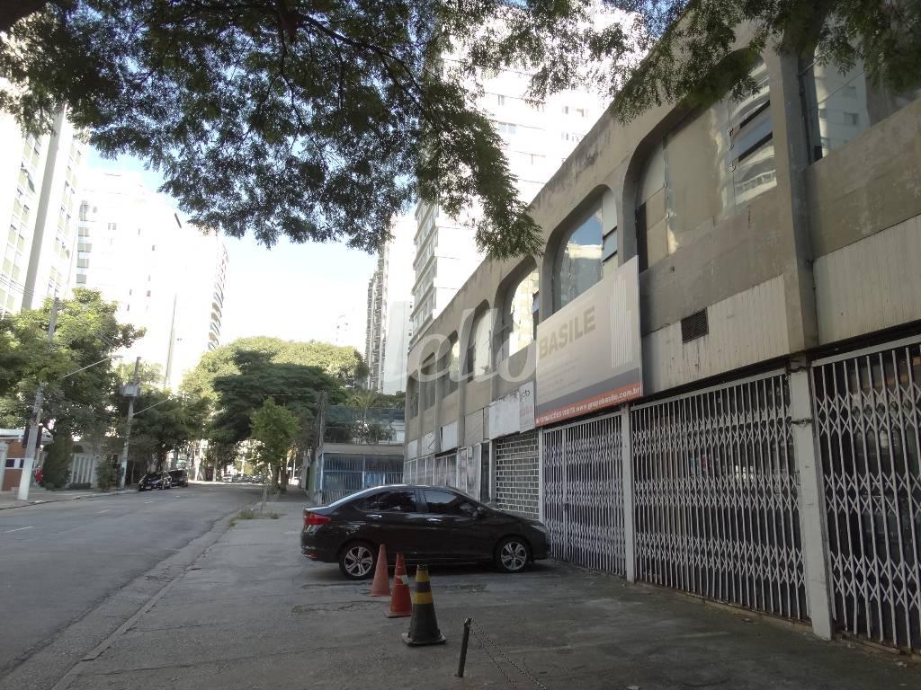 FACHADA de Prédio Comercial para alugar, Multiusuário com 600 m², e 14 vagas em Indianópolis - São Paulo